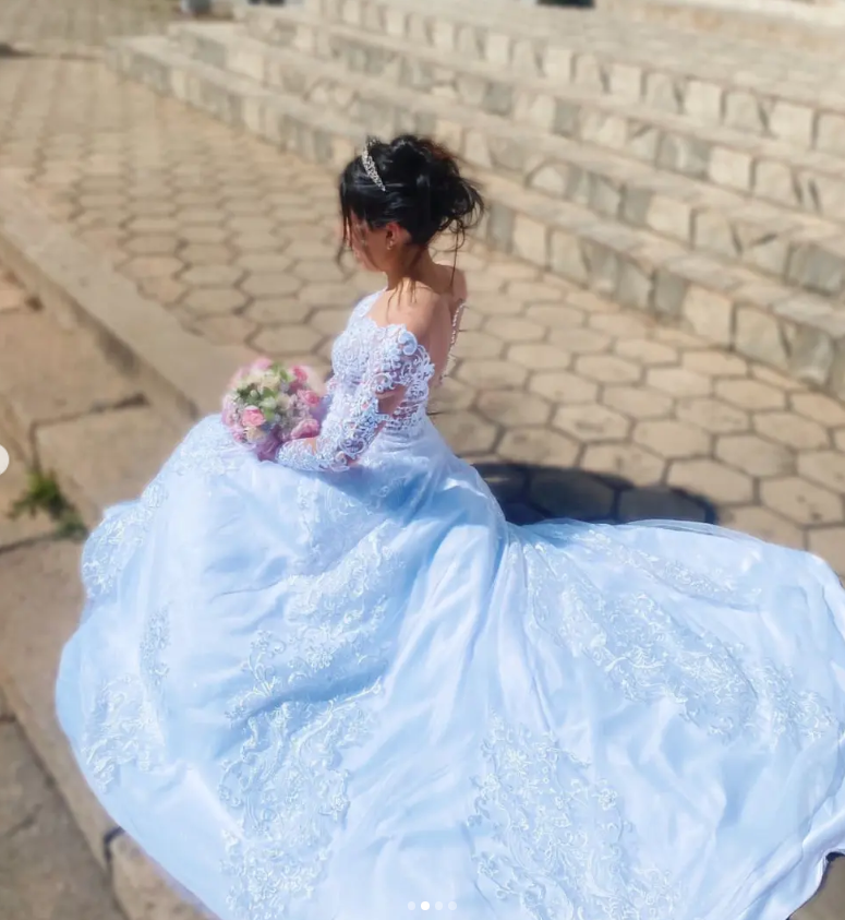 LOCAÇÃO DE VESTIDOS E TERNOS PARA NOIVOS- CINDERELA NOIVAS — Outros em Campos do Jordão