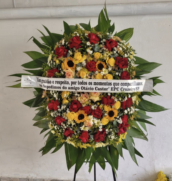 Helô Coroa de Flores Taubaté — Decoração em Taubaté
