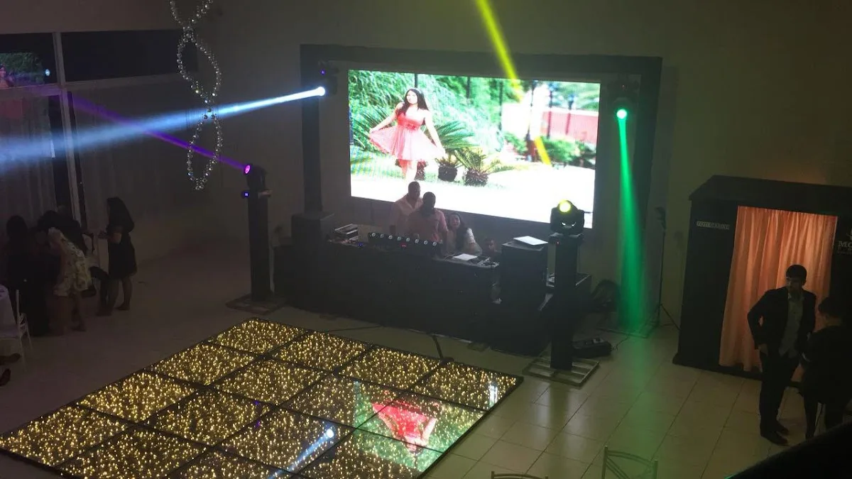 Trone Eventos - Dj / Som / Imuminacão / SJC — Música / DJ / Som em São José dos Campos, SP