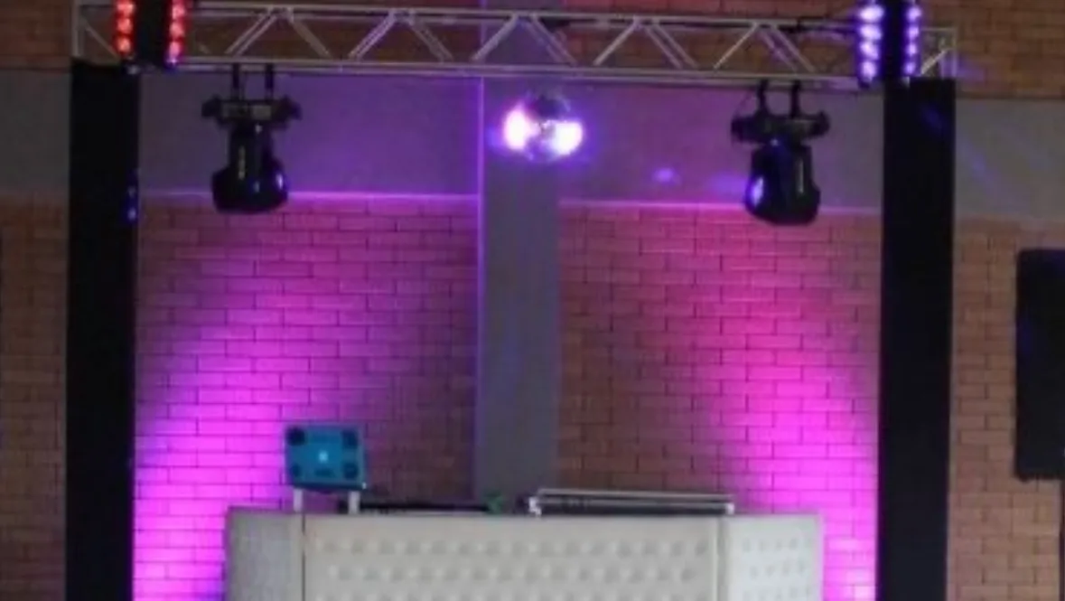 Dexton Eventos — Música / DJ / Som em Taubaté, SP