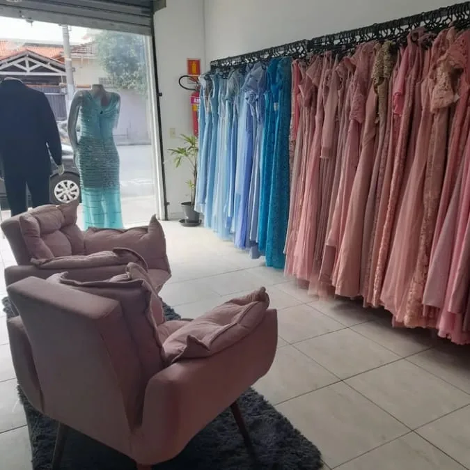 Bella Rosa Trajes I Aluguel de Vestidos Pindamonhangaba — Outros em Pindamonhangaba, SP