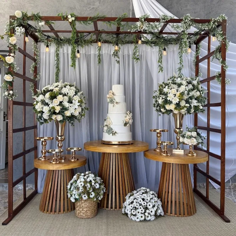 Ateliê Ruth Pessoa Bolos e Arranjos Decorativos — Bolos e Doces em Guaratinguetá, SP