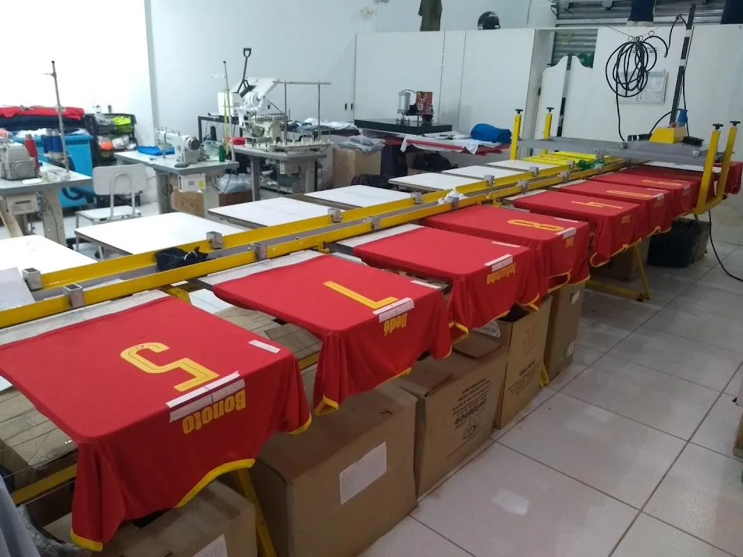 Evidence Camisetas — Outros em Cruzeiro, SP