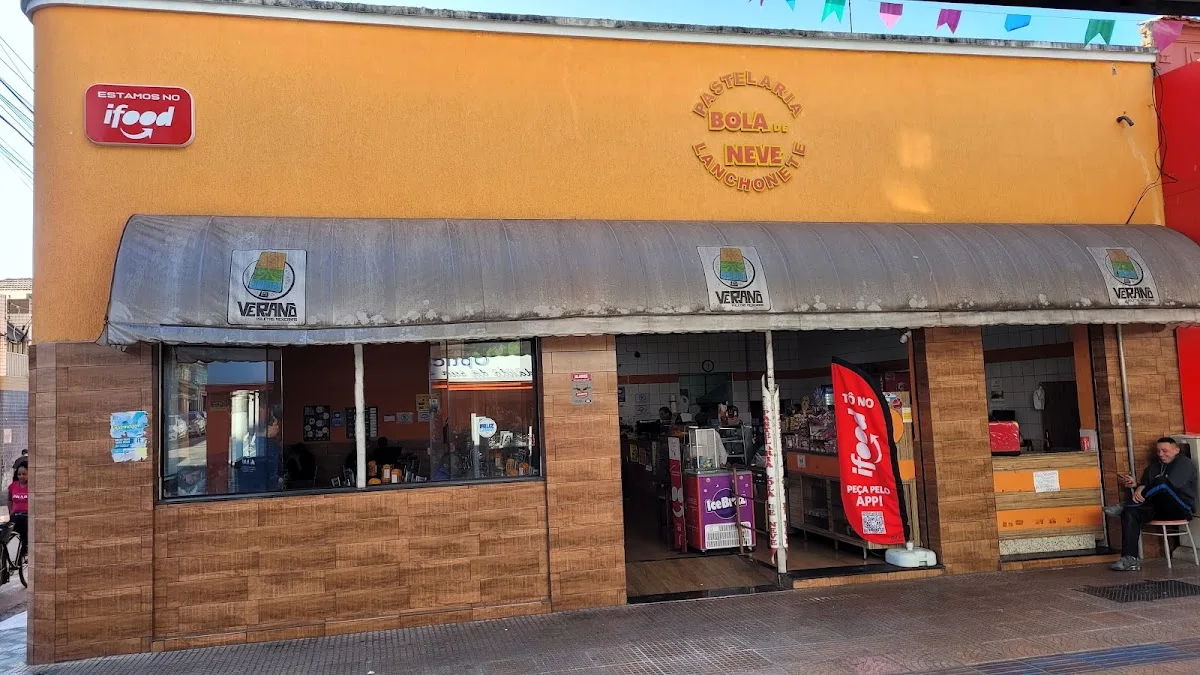 Lanchonete e Pastelaria Bola de Neve — Salgados em Caçapava, SP