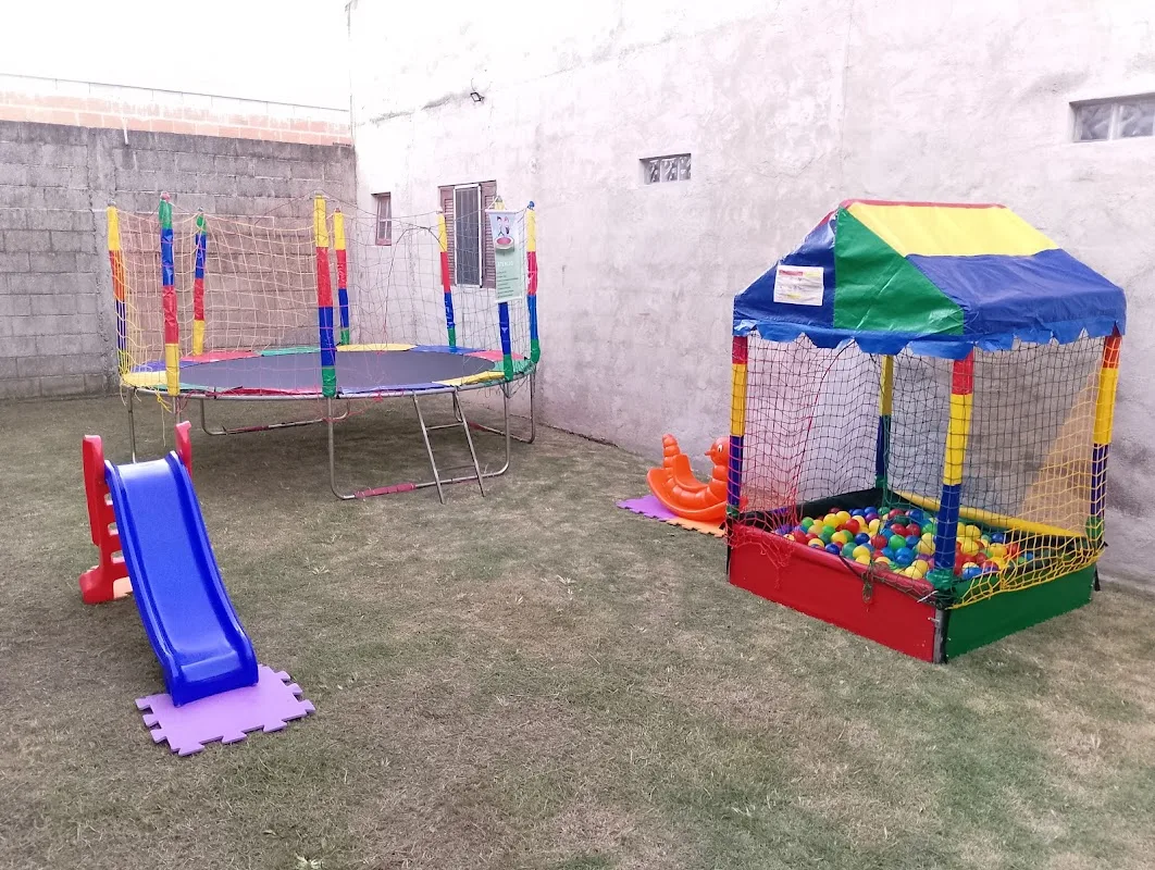 Criança Feliz Aluguel de Brinquedos — Outros em Caçapava, SP