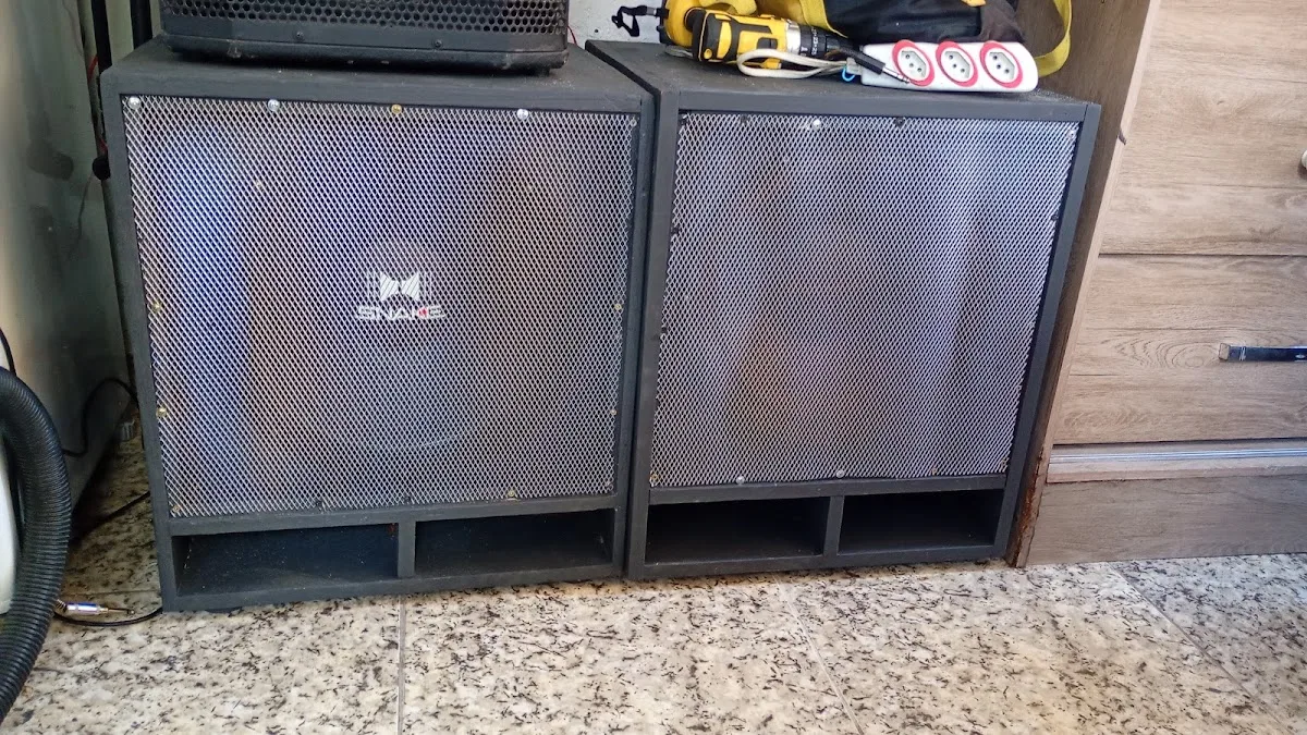 DJ Emerson, aluguel Som para festas, Banda, Casamento, Professor de Teclado. — Música / DJ / Som em Tremembé, SP