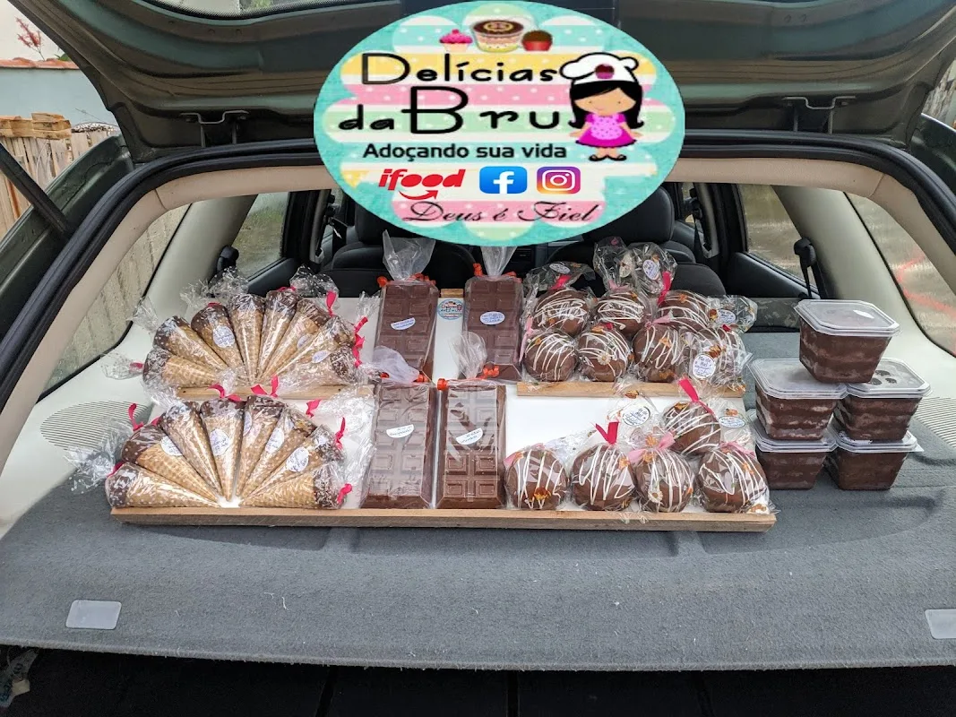 Bolos de festa , kit festa ( Delícias da Brú) — Salgados em Caraguatatuba