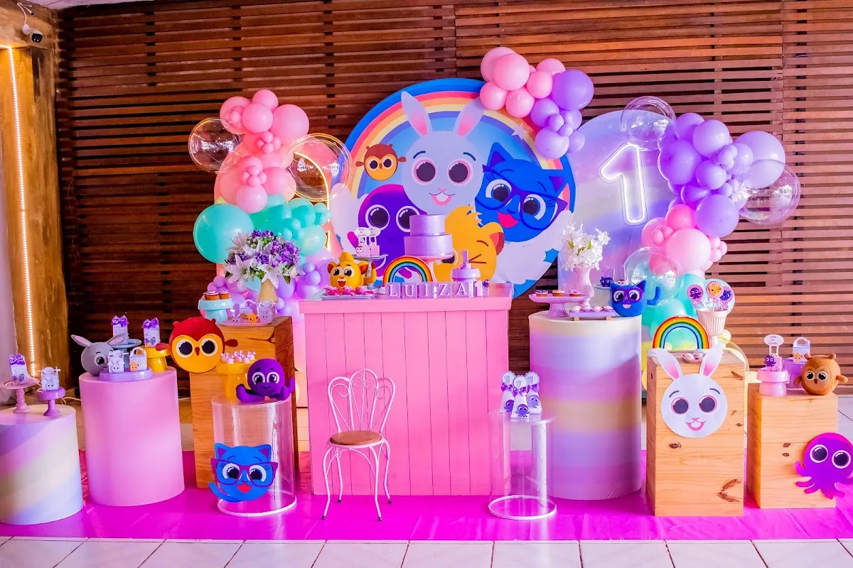 Kassia araujo festas e pague monte — Decoração em Caraguatatuba