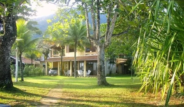 Casa Pé na Areia Lázaro Ubatuba (Para Aluguel Temporada) — Sítio em Ubatuba, SP
