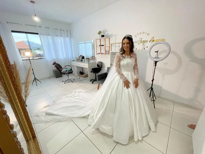 Vitória Santos estilista de noivas e moda festa — foto 1