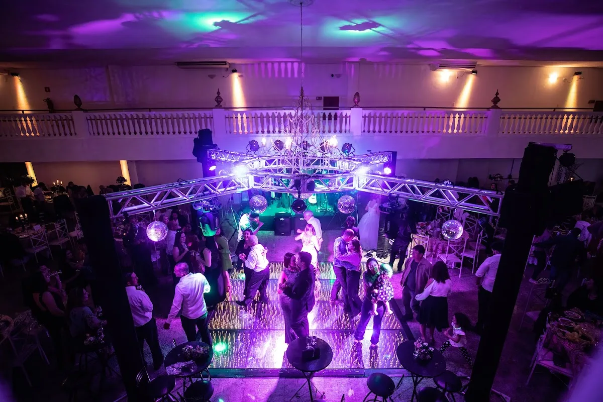 Velloso Produções e Eventos Ltda — Música / DJ / Som em Taubaté, SP